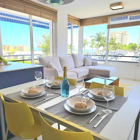 Sunshine Blue Skies And Seaview 2 Bedroom Seasonal Pool Free Wifi And Dedicated Workspace By Namaste Elite アパート *