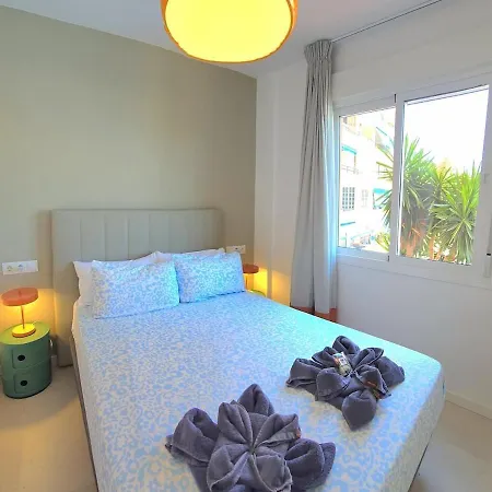 Sunshine Blue Skies And Seaview 2 Bedroom Seasonal Pool Free Wifi And Dedicated Workspace By Namaste Elite דירה