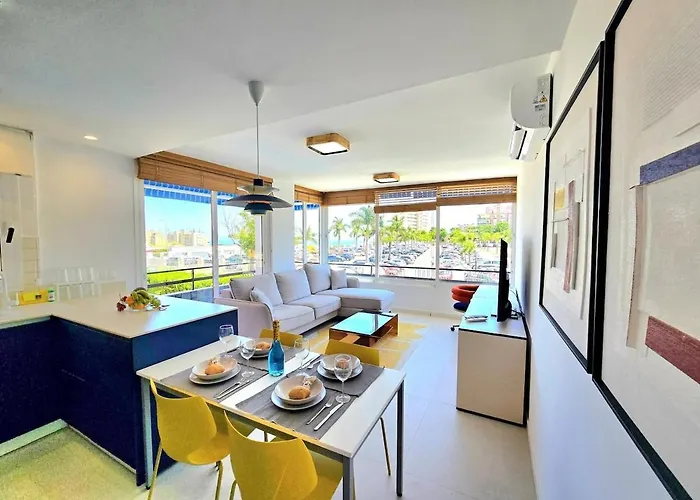 Sunshine Blue Skies And Seaview 2 Bedroom Seasonal Pool Free Wifi And Dedicated Workspace By Namaste Elite Апартаменты *