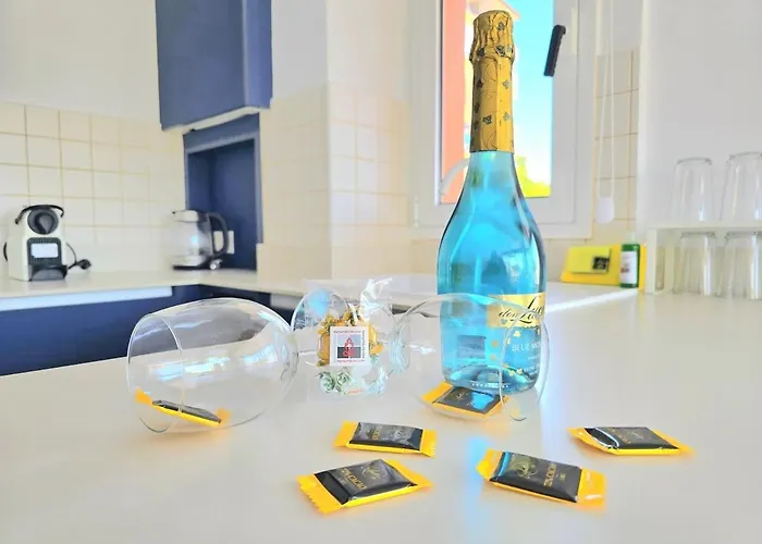 Sunshine Blue Skies And Seaview 2 Bedroom Seasonal Pool Free Wifi And Dedicated Workspace By Namaste Elite