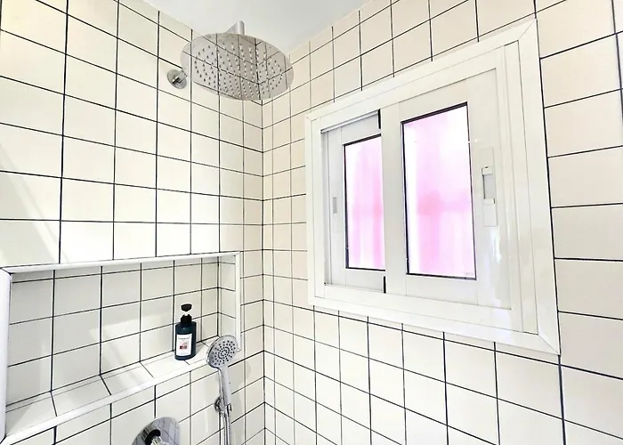 Sunshine Blue Skies And Seaview 2 Bedroom Seasonal Pool Free Wifi And Dedicated Workspace By Namaste Elite Apartment *