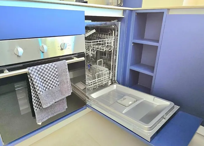 Sunshine Blue Skies And Seaview 2 Bedroom Seasonal Pool Free Wifi And Dedicated Workspace By Namaste Elite Апартаменты *