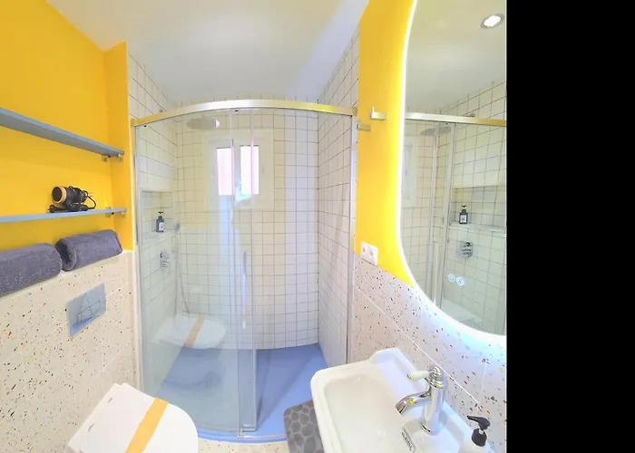 Appartement Sunshine Blue Skies And Seaview 2 Bedroom Seasonal Pool Free Wifi And Dedicated Workspace By Namaste Elite *