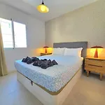 Sunshine Blue Skies And Seaview 2 Bedroom Seasonal Pool Free Wifi And Dedicated Workspace By Namaste Elite Apartment