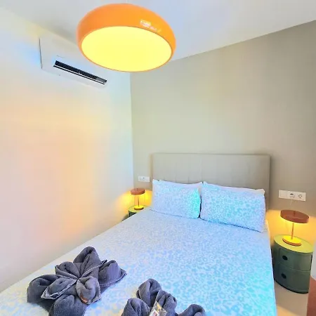 Apartment Sunshine Blue Skies And Seaview 2 Bedroom Seasonal Pool Free Wifi And Dedicated Workspace By Namaste Elite